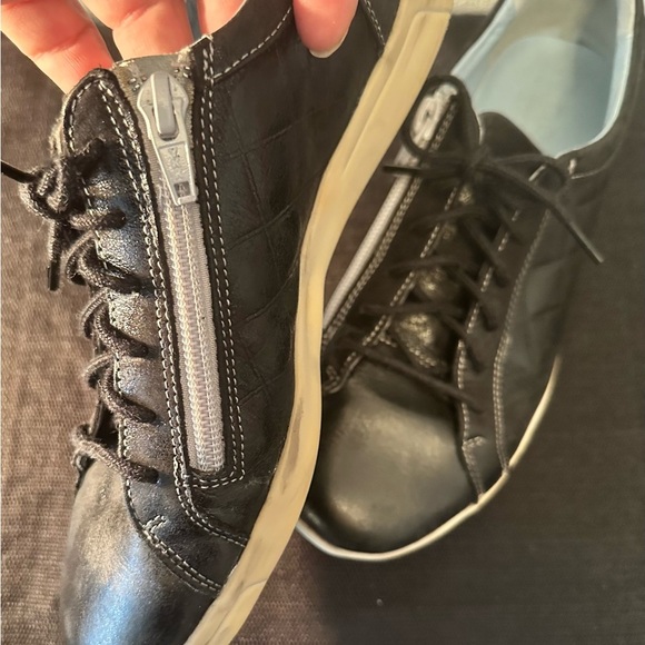 Women's Cloud Aika Footwear 37 (US 6)Brushed Black Leather made in Portugal - Picture 9 of 10